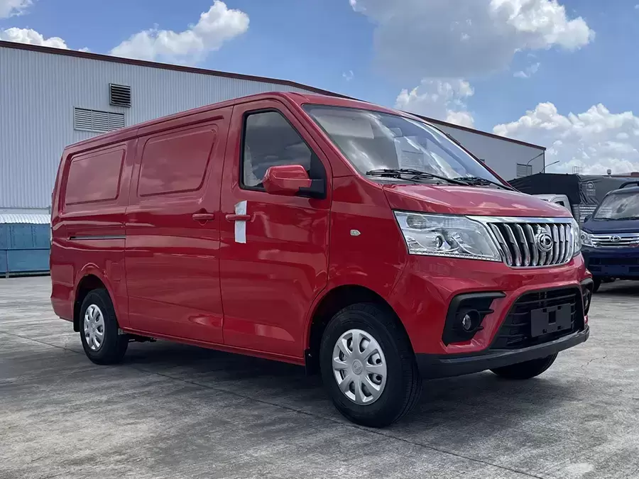 Xe tải van Tera-V8 sở hữu thùng hàng lớn hàng đầu phân khúc