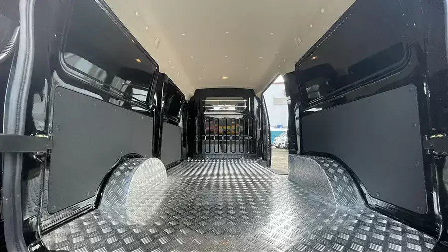 Các dòng tải van Teraco sở hữu dung tích khoang hàng lớn, tối ưu khả năng chuyên chở